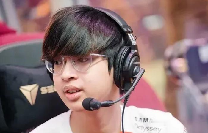 23savage接受国外电竞门户网站采访聊他这个时代的最佳carryTOP5，