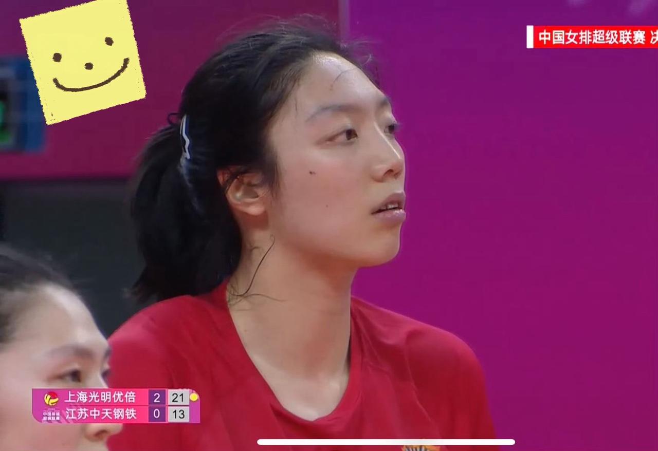 江苏女排会卫冕失败？排超次回合，江苏女排惨败于上海女排，场分1:1，其中，江苏三