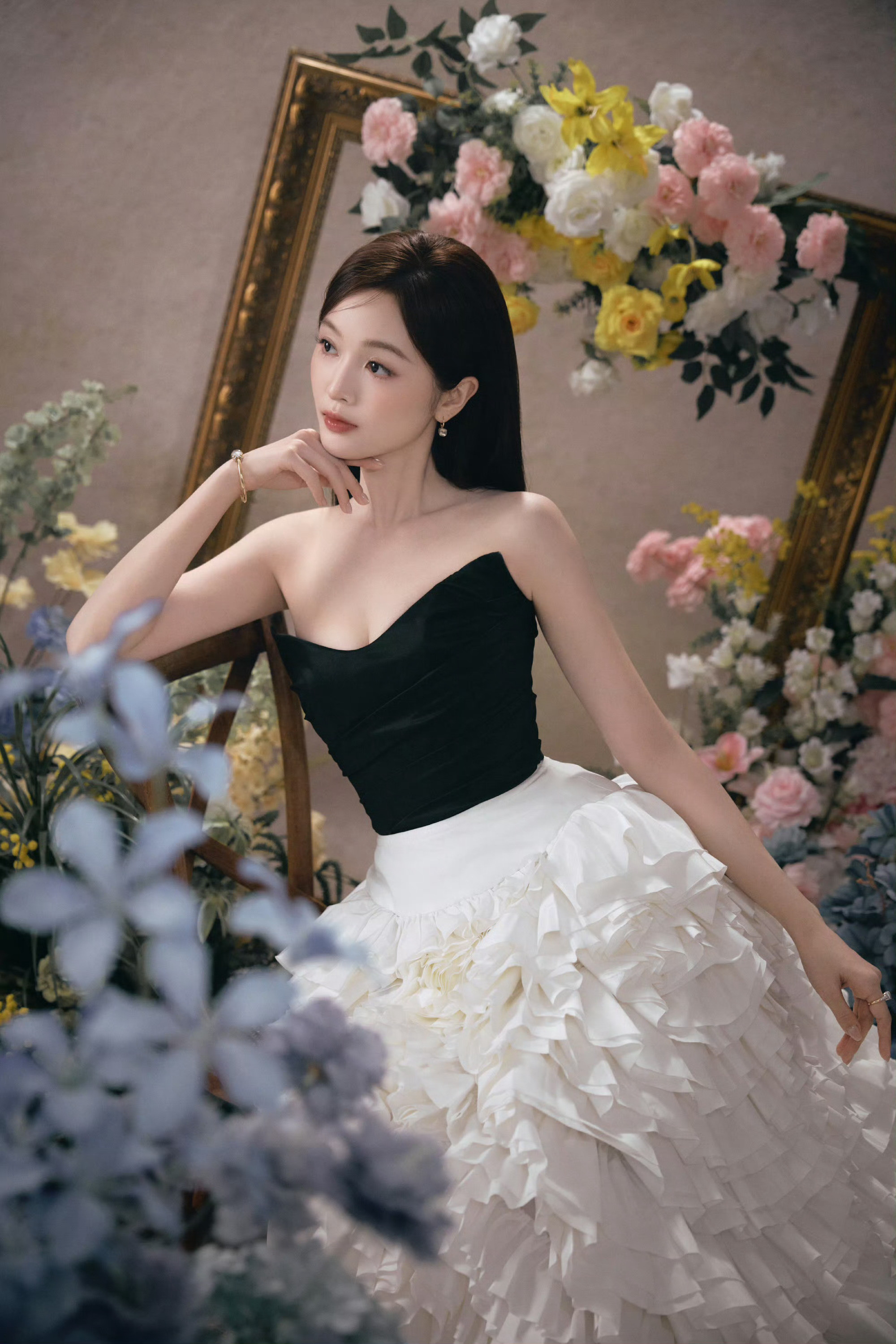 吴宣仪玫瑰权杖，这个吴宣仪美呆了！！好震撼的美貌​​​