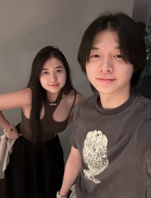 霍尊最新动态！6月10日，霍尊在北京与刚刚毕业归国的妹妹小聚合影！妹妹霍美竹