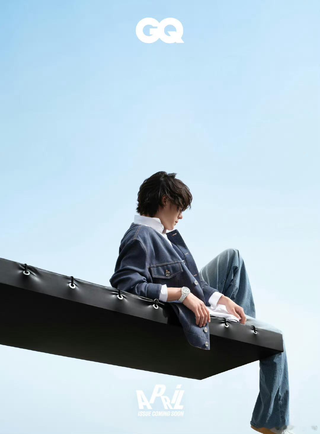 王一博杂志王一博再现秒售罄的号召力，GQ开售没多久就出现库存不足，5万本杂志被一