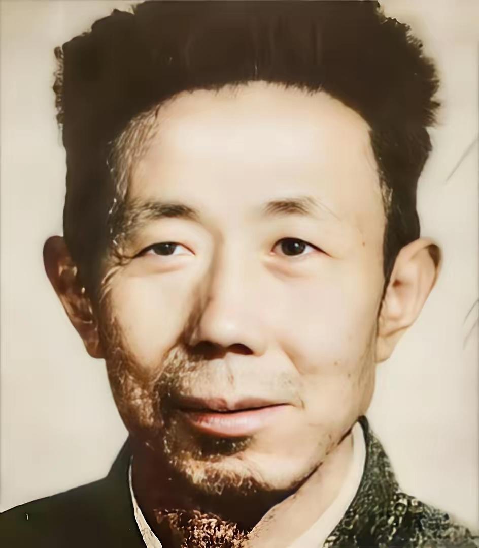 1949年张掖刚解放，解放军正满山搜寻血债累累的马家军刽子手韩起功，却毫无头绪