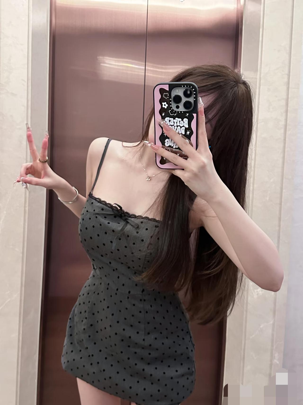 尽管生活很难，也要笑着面对，努力吧