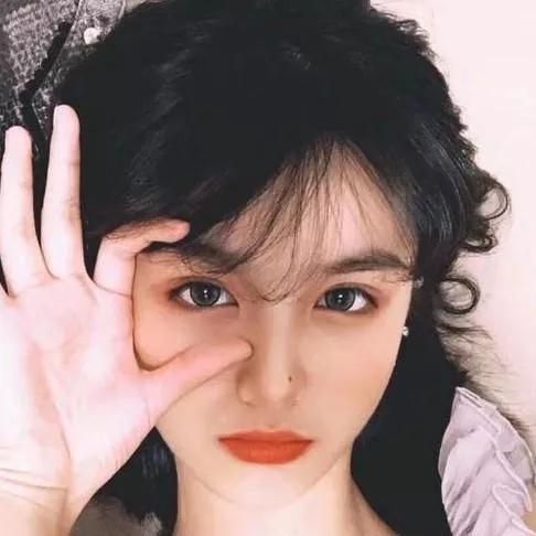 自然妆容少女感满满，粉嫩唇妆，甜美可爱！清透少女感妆容自然粉嫩妆容粉嫩感妆容