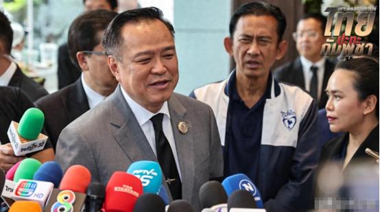 泰国总理：没有向联合国解释的必要，漫天飞的火炮足以说明实情！ “没必要跟联合