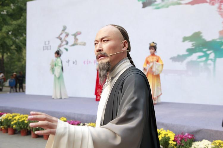 《曹雪芹：一部《红楼梦》的传奇人生，才华与坎坷的完美交响！》嘿，朋友们！今天