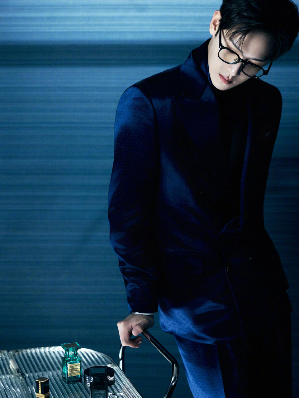 李昀锐xTomFordBeauty这张有广告图质感