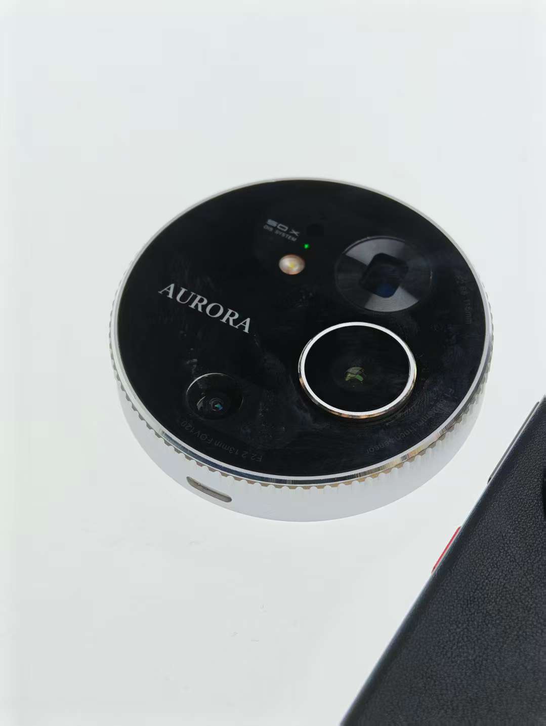 追觅手机上手现场体验了一下AURORANEX，说几点实际感受1、手机用了磁吸