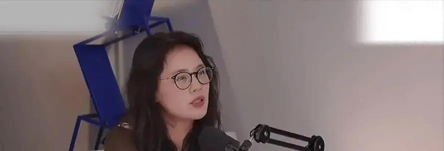 马思纯2017年发微博“七月是欧豪的”，2018年8月8日两人工作室同步发声明分手，全文八个字“相逢