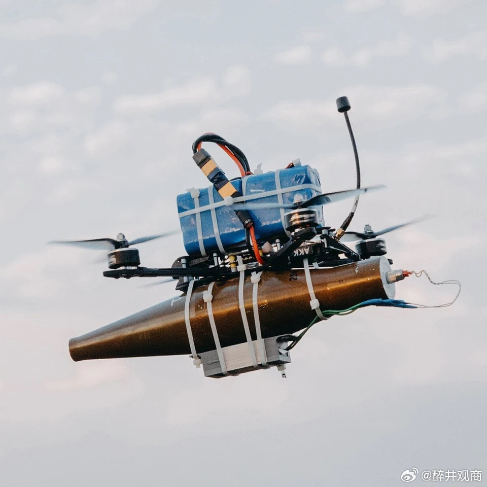 我发现，乌克兰无人机的产量大头其实都是fpv，年产800万。结构（2026）：≈