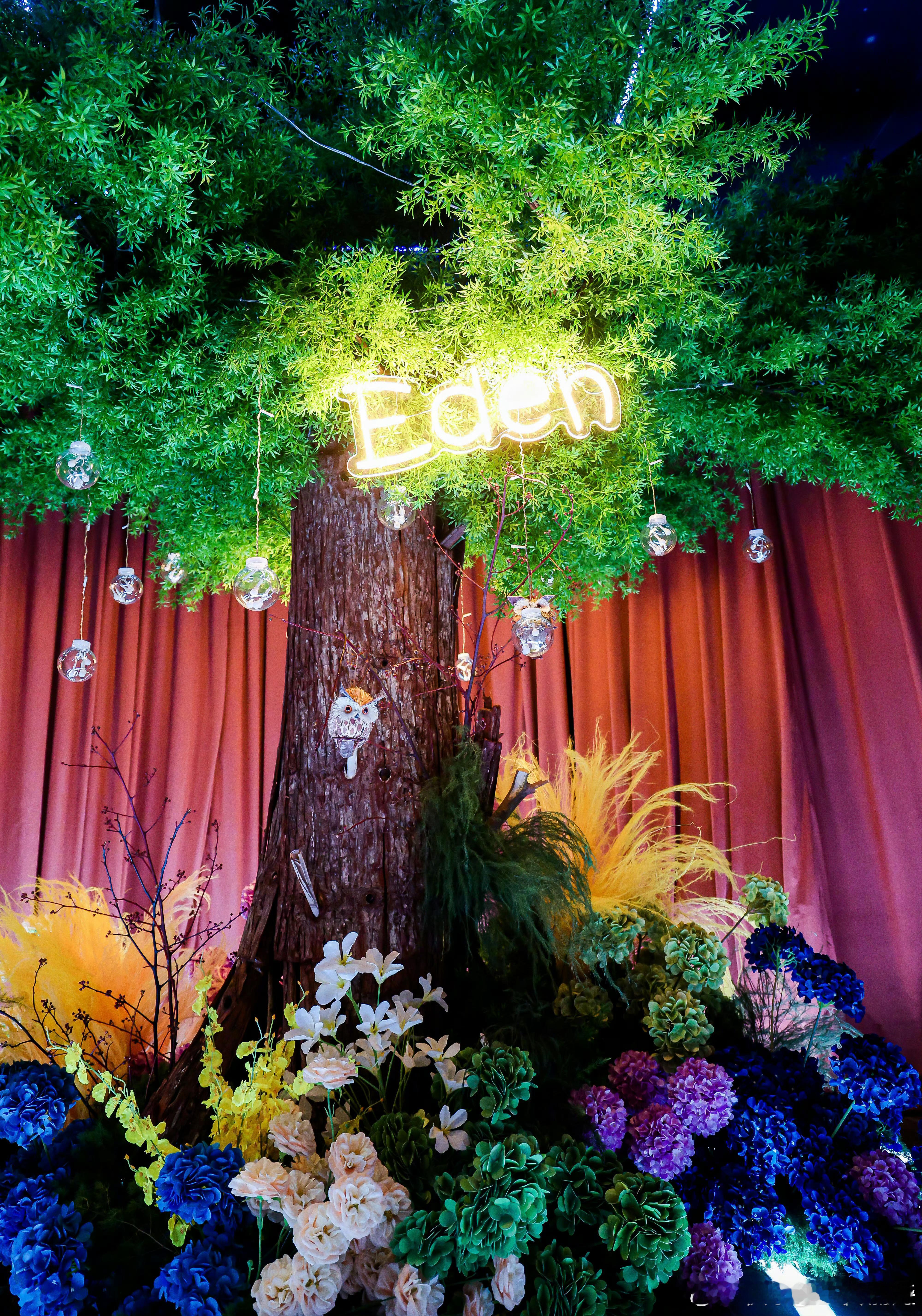 佟丽娅为10岁儿子庆生陈思诚佟丽娅儿子10岁了佟丽娅为儿子庆生，朵朵10岁了