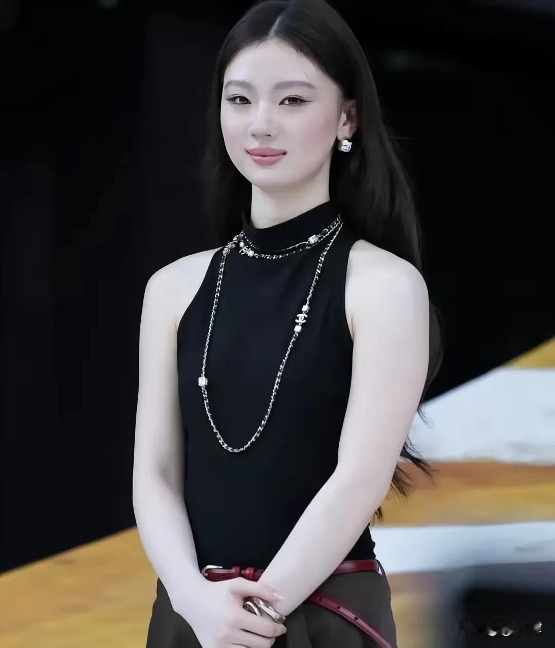 单依纯，未来的多面体歌神，她产出的音乐产品，绝不会仅限于某一个层面的市场需要。