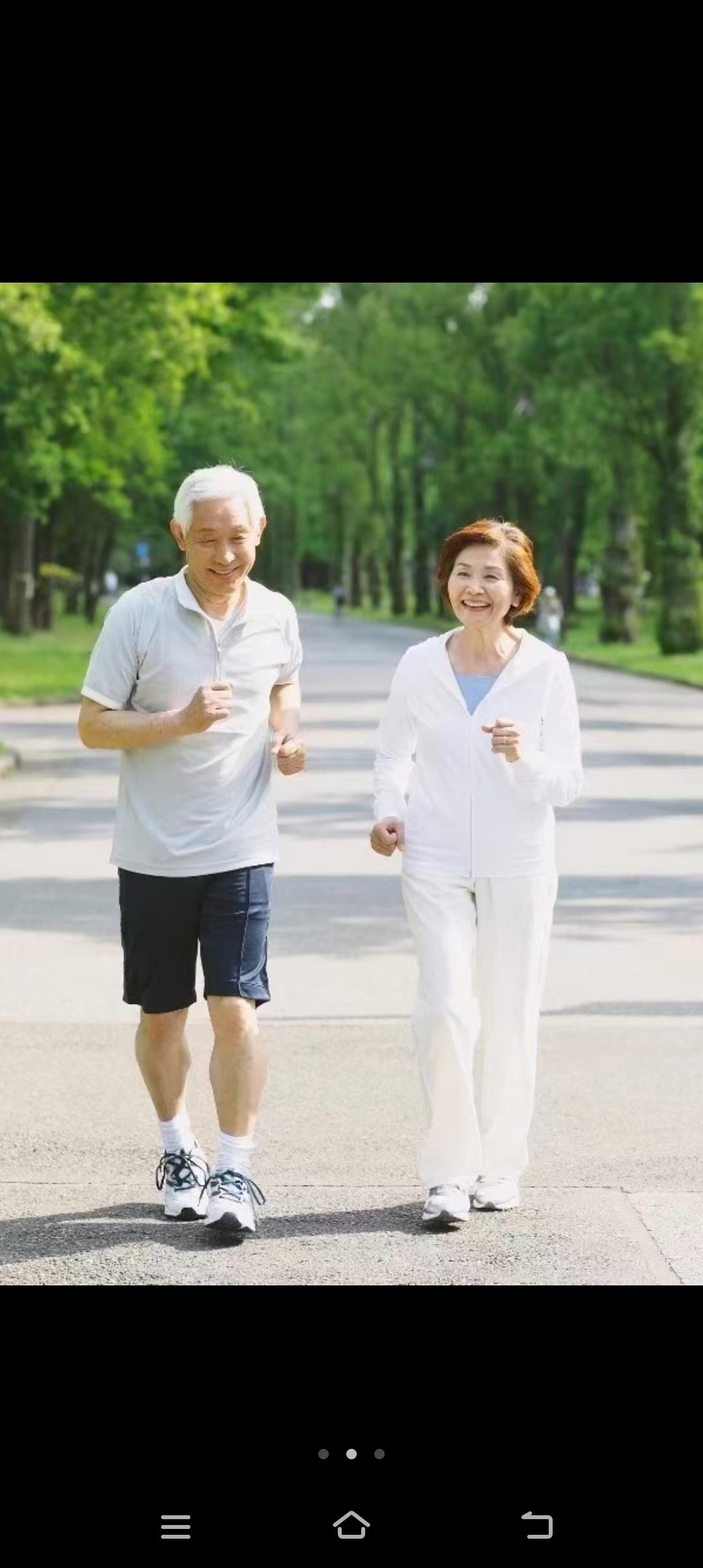 一起住就是帮子女带娃，养老还是自个住的好[呲牙笑]家庭带娃老人带孩子带孙子的