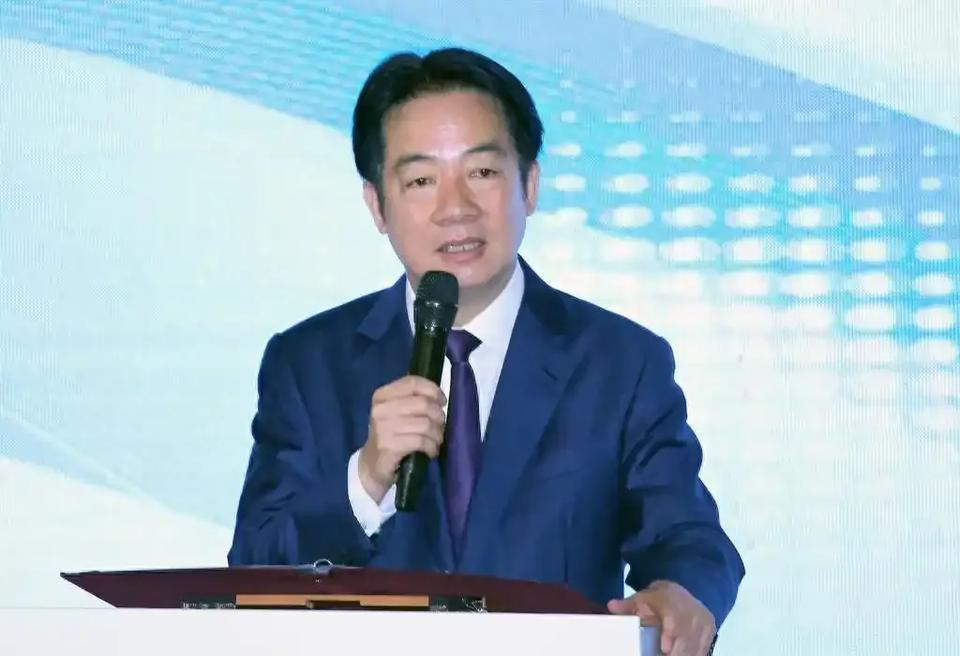 国民党要员回应赖清德的大罢免是罢免“打掉杂质”。海峡导报:赖清德的所谓