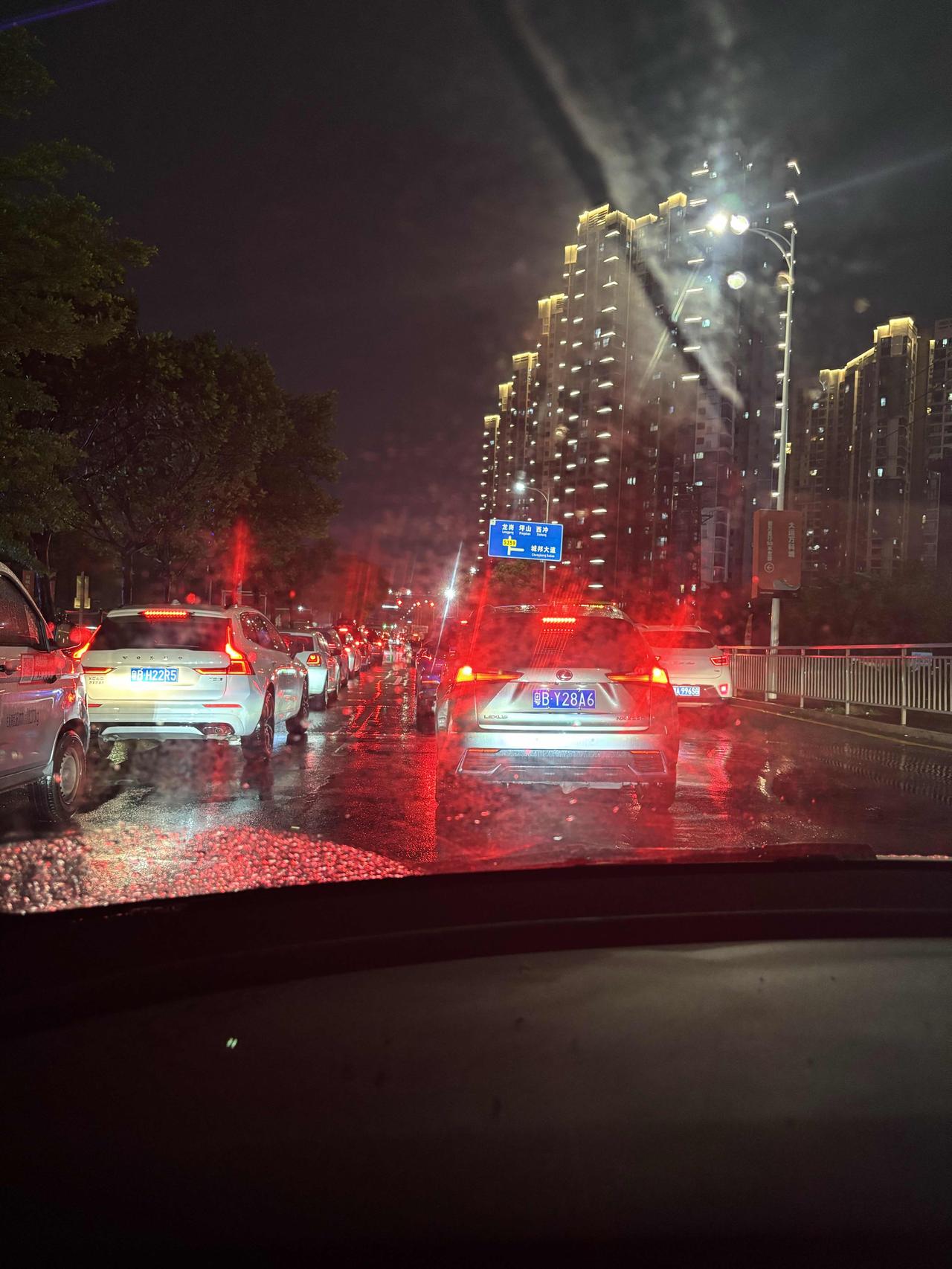 年纪大了才知道，在当今社会，有些东西你是无能为力的。记得刚大学毕业的时候，很