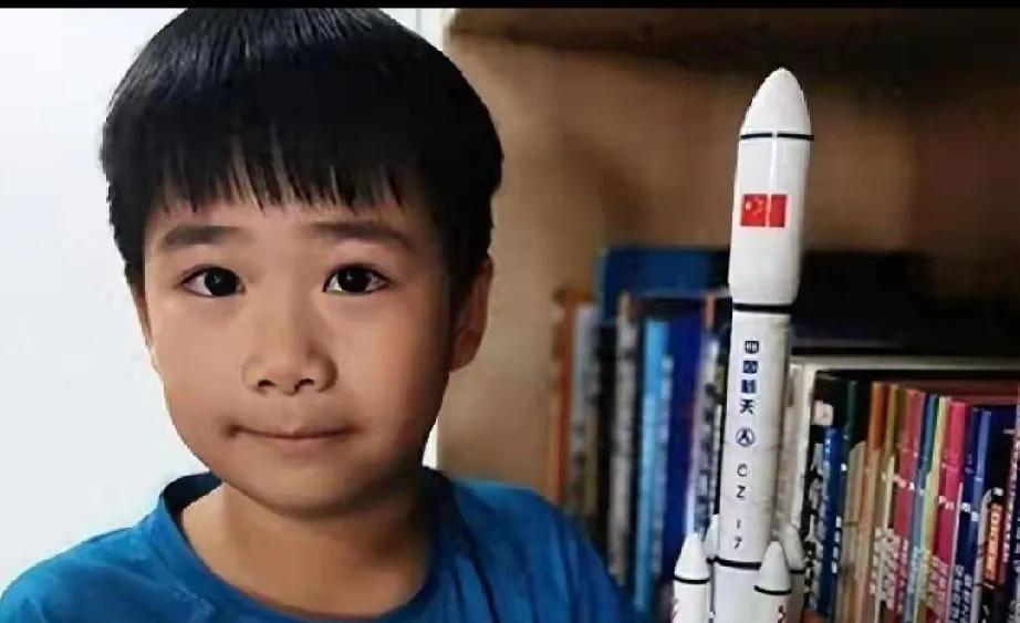 绍兴10岁男孩严弘森，堪称“火箭少年”！4岁看火箭点火被点燃兴趣，自此开启航天探