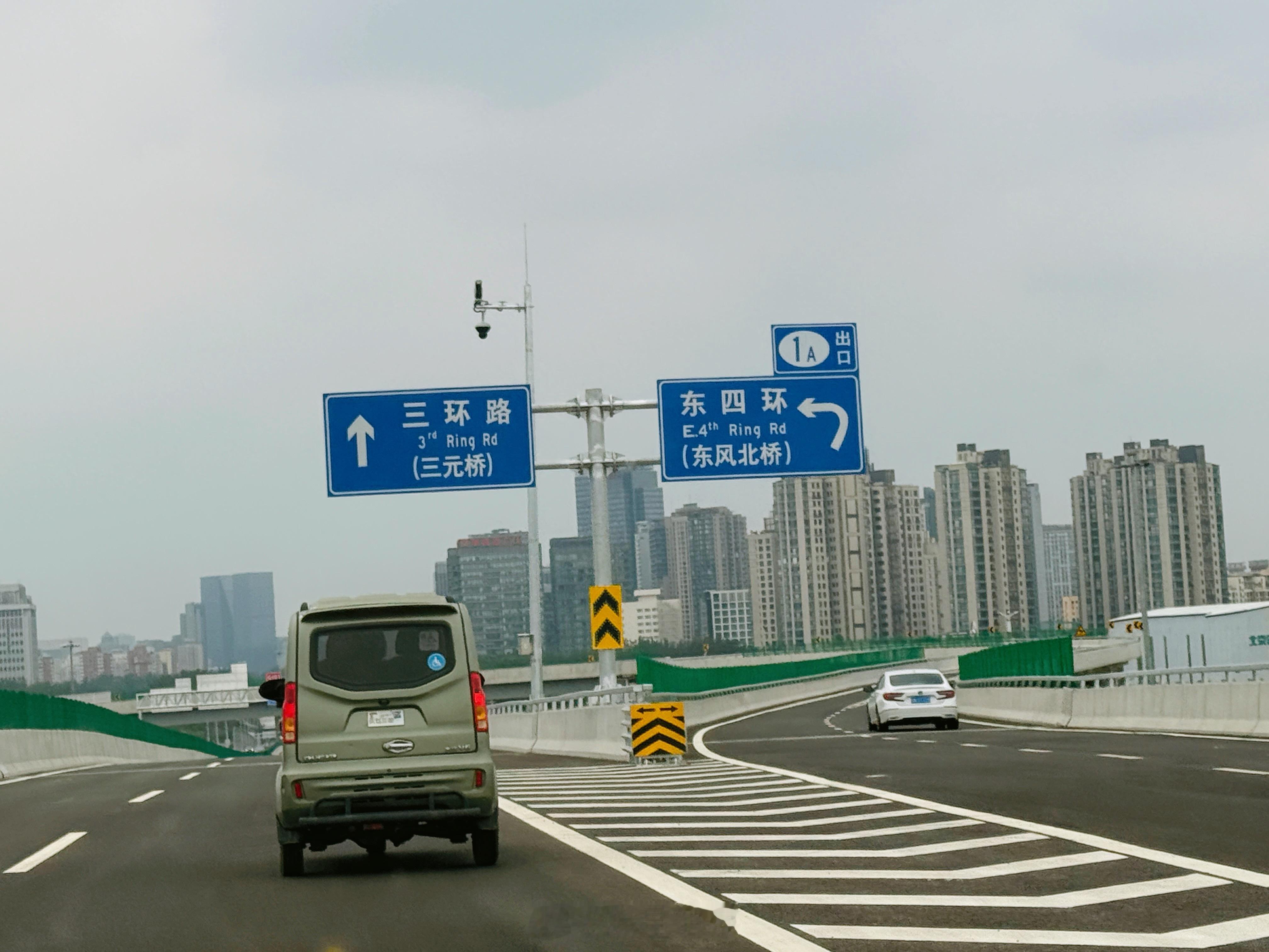 -WO！高架上老代？！-CA！这货能开70km/h？！有点儿快啊​​​