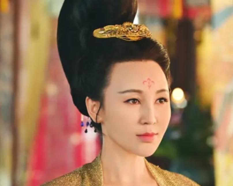 713年，太平公主被李隆基赐死，临刑前，她哭着对李隆基说：“看在我帮你登上皇位的