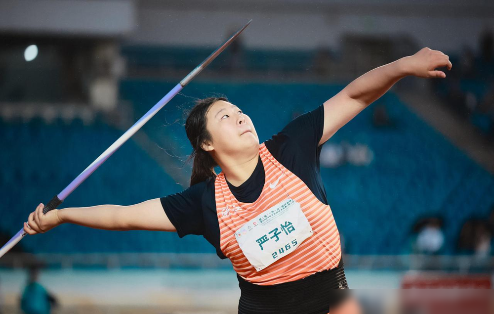 32岁冯彬干翻美国五冠王，拿了世界顶级田径冠军！刚结束的布鲁塞尔钻石联赛总决赛，冯彬投出67米46的