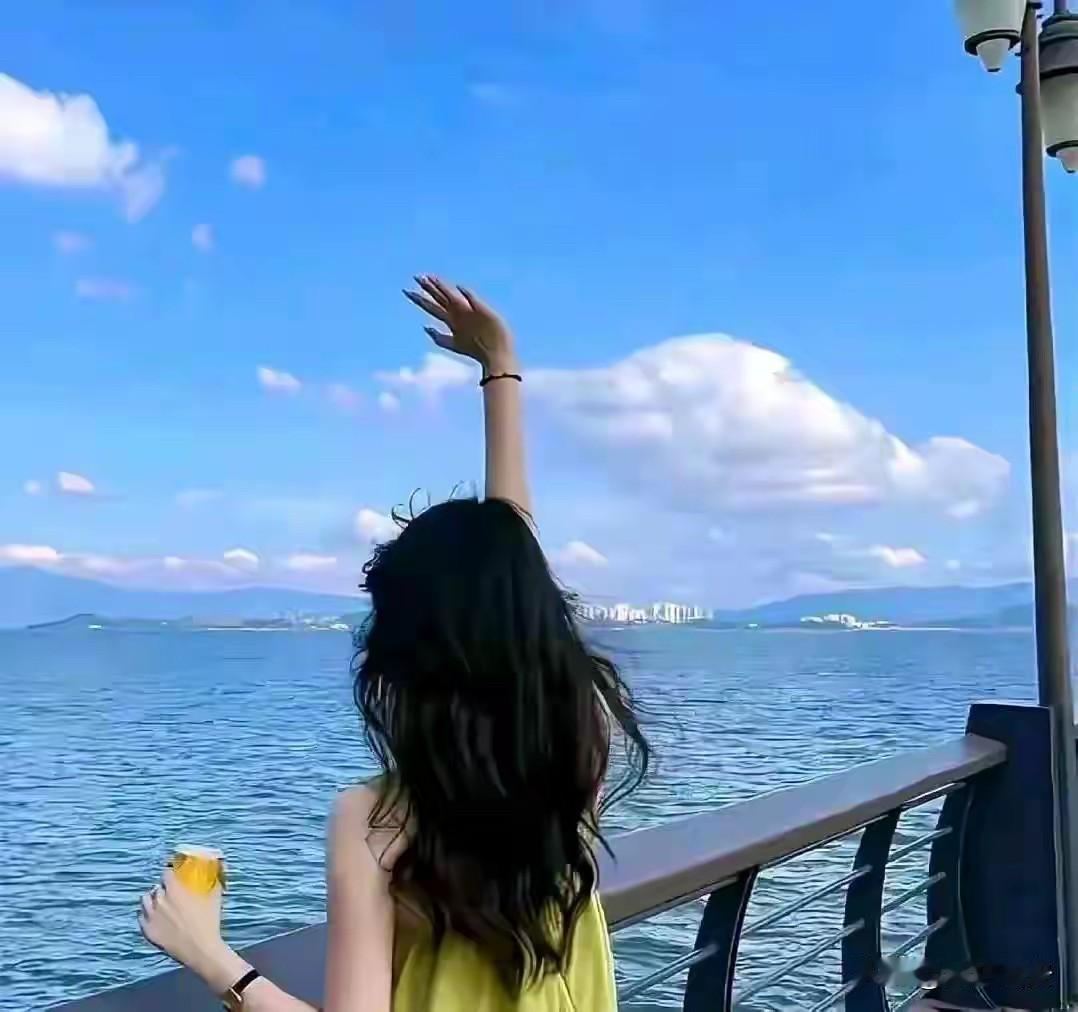 人性真相，说得很准。1.成年后，要懂得：鸭子定律。表面无动于衷，背后