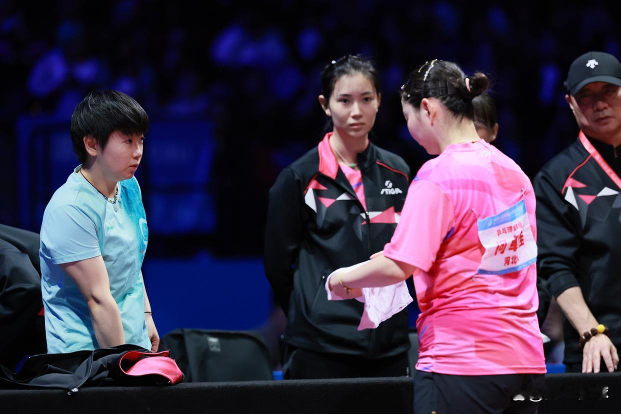 孙颖莎，“人生总要留一点遗憾”。这句话乍听起来或许有些矛盾，似乎在提醒我们：不要