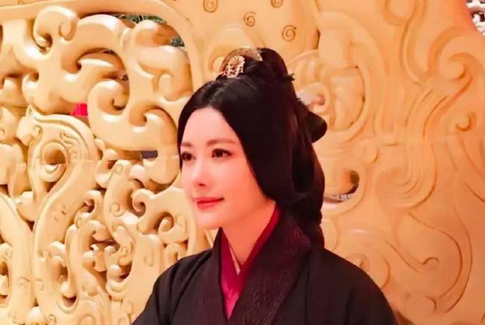 北周大将军司马消难，起兵阻止杨坚篡位，兵败后，逃到南陈，杨坚一怒之下，下令：把司