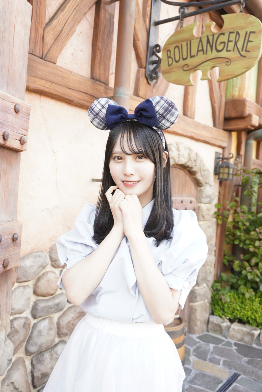 松尾桜「先日、同期のにこちゃんと、魔法にかかってきました🪄︎︎✨今回はおそろの