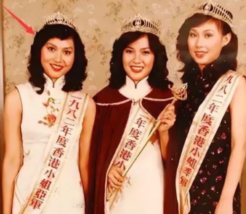 1982年，61岁的赌王何鸿燊对19岁的邝美云说：靓女，有没有兴趣做我的姨太太呀