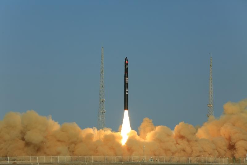 朱雀三号备受关注，原因可不少。它是一款商业运载火箭，瞄准了商业航天市场的巨大需求