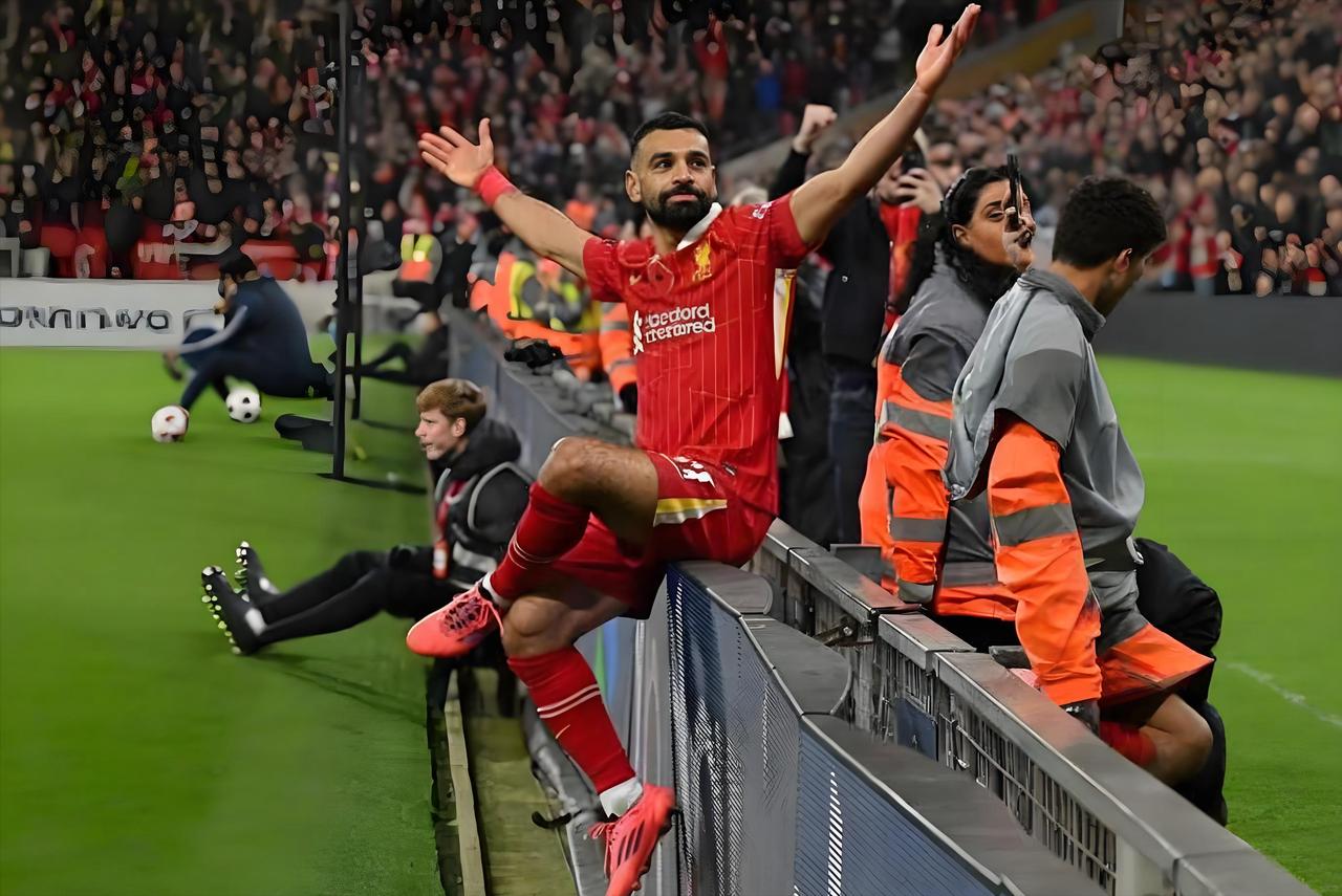 救赎之战！利物浦2:0击败维拉重回前3，萨拉赫连场破门，主帅斯洛特终于可以松口