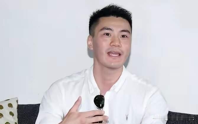 没有想到，被国民党开除党籍的前青年部副主任丁瑀竟然自己主动透露国民党开除他的原因