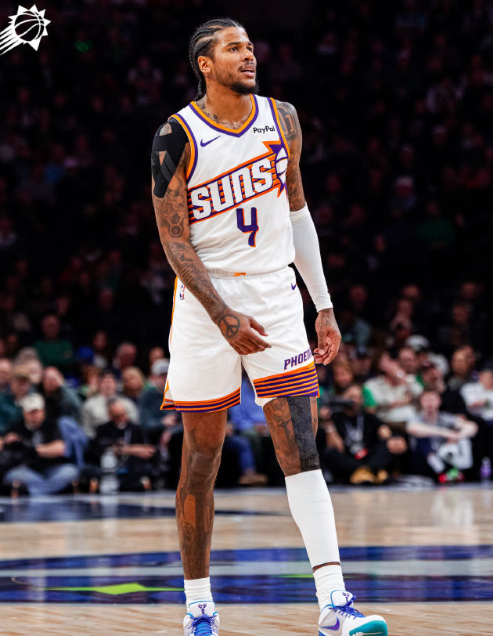 格林本质就是一个吃手感的球员太阳球迷也看了一些格林的实战了，结合之前的集锦，