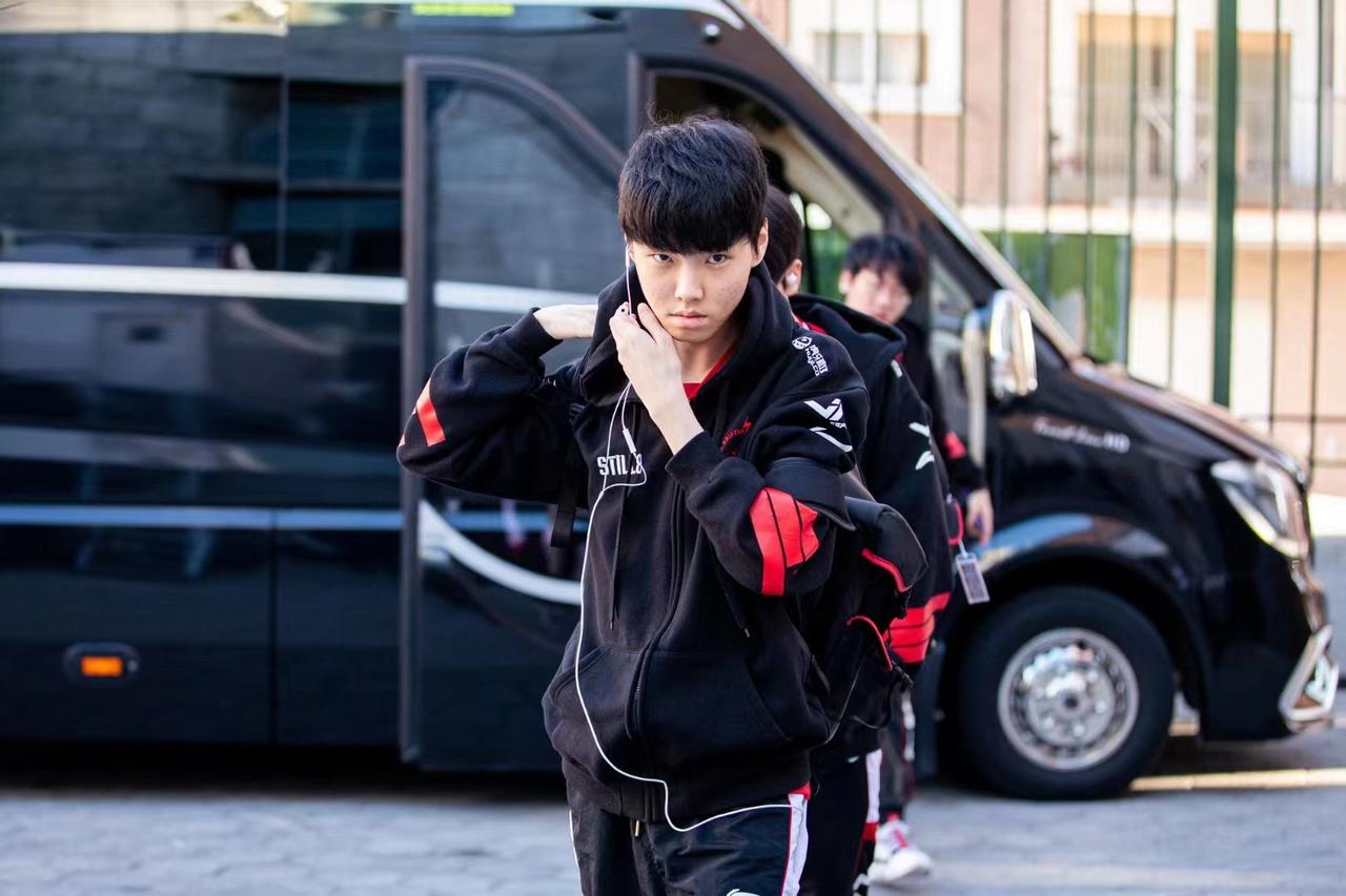 2019年&mdash;&mdash;GRF.Chovy2020年&mdash;&mdash;DRX.Chovy2021年&mdash;