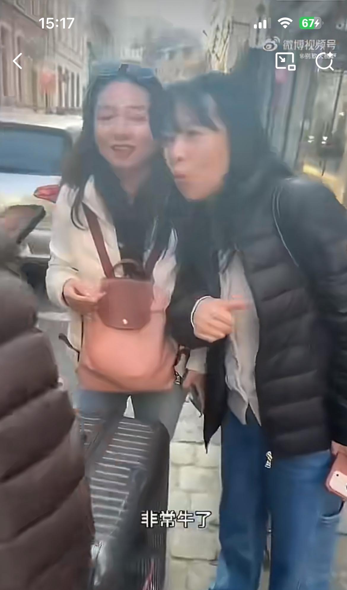 几个小仙女比利时旅游，行李箱放车上，第二天起床傻眼了，车窗被砸，行李箱被偷。他们