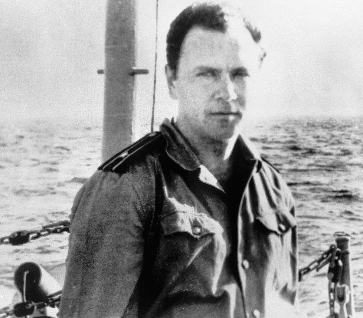 勃列日涅夫停滞时期，苏联海军大型反潜舰“警戒”号曾爆发一场极具戏剧性的兵变，