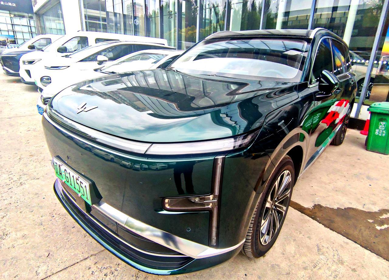大六座家用SUV《星光L》全新上汽通用五菱星光L重磅上市，定位十万级真大