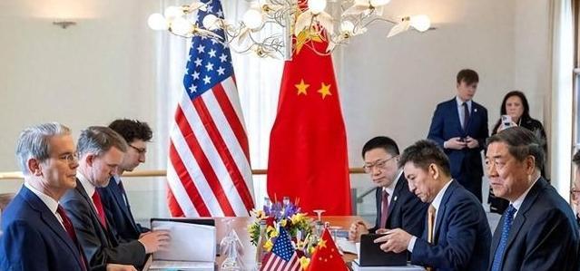 中美谈判，其实就是美国的拖延战术。美国的谈判团队摆出姿态，声称要解决贸易失衡，