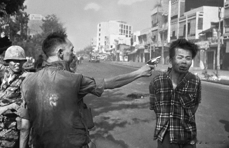 赢得过普利策奖的著名照片“西贡枪决”（SaigonExecution）。BB