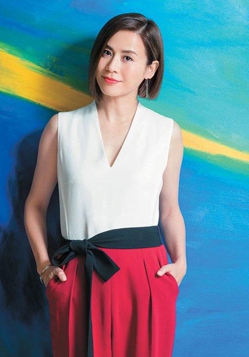 宣萱何以成为港媒眼中的是非精？对于宣萱这个人，有人说她情商低，有人说她是“傻