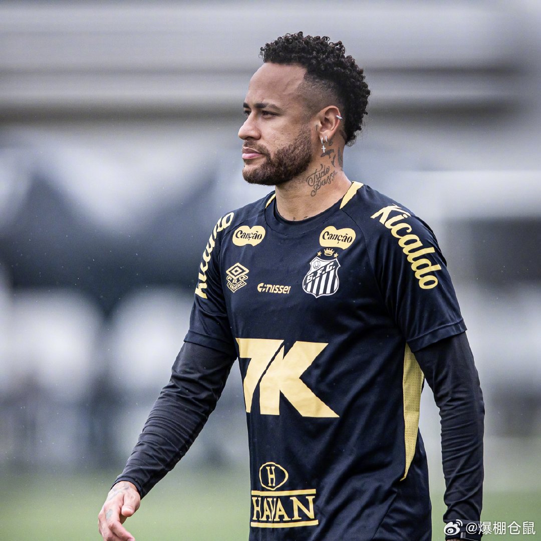 【回到巴西后多次伤停】UOL：巴西国家队主教练安切洛蒂上任后，还未征召过内马尔，