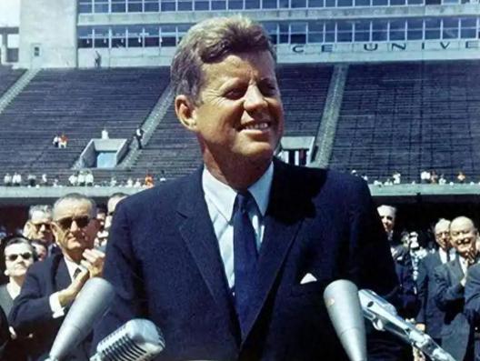 肯尼迪遇刺案迎来新突破？俄罗斯公布大量机密，美中情局深陷其中1963年11月