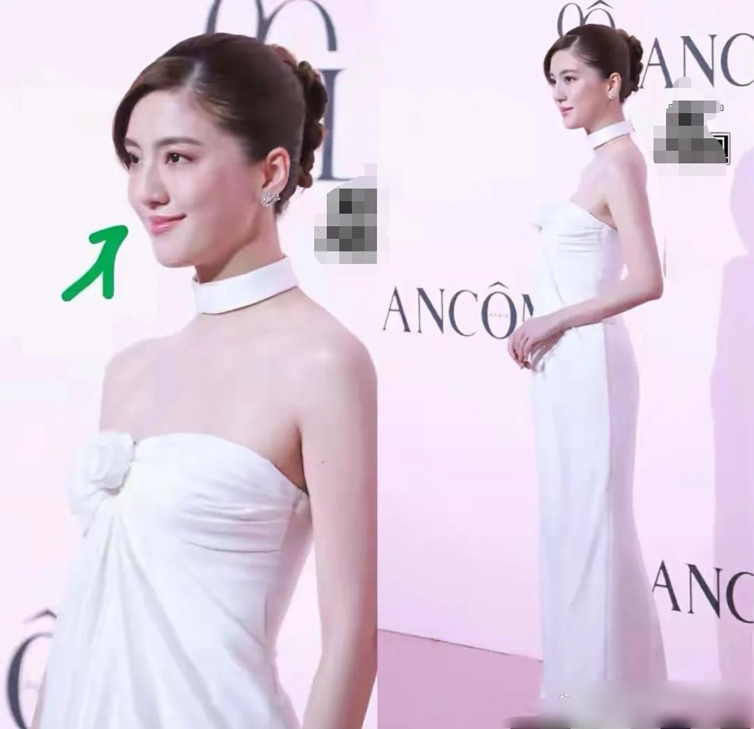 大家开始理解林峰了，吴千语美是很美，但是她有一个挺不好的缺点，那就是她地包天有点