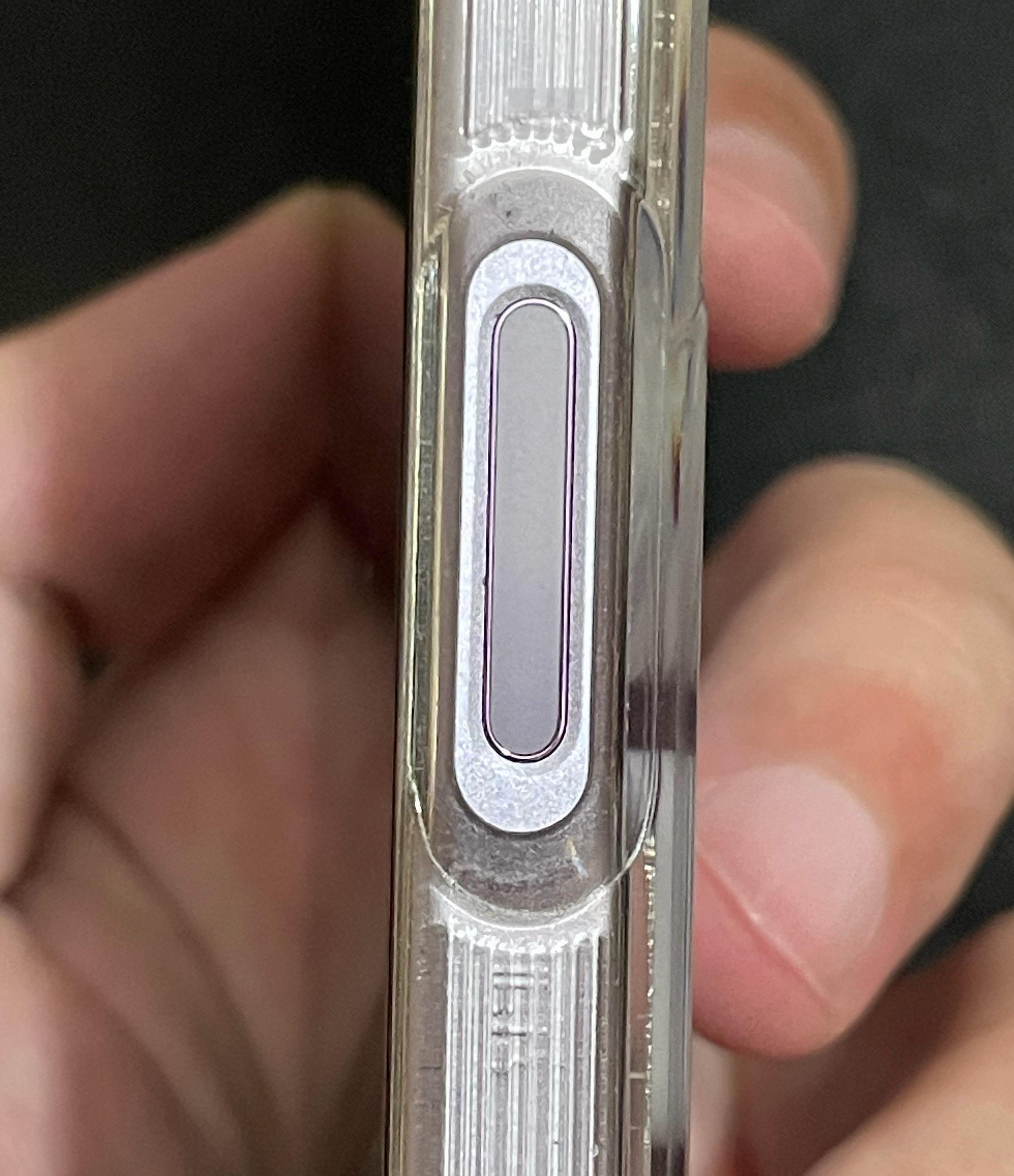 建议iPhone16以上的用户，不管用不用相机按钮，最好都戴一个全包壳，因为你很