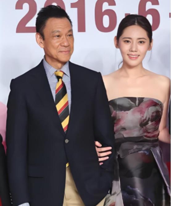 结婚40年，他伺候岳父送终、帮儿子娶妻，最后却扔下200万坚决离婚！发妻孙昌宁崩