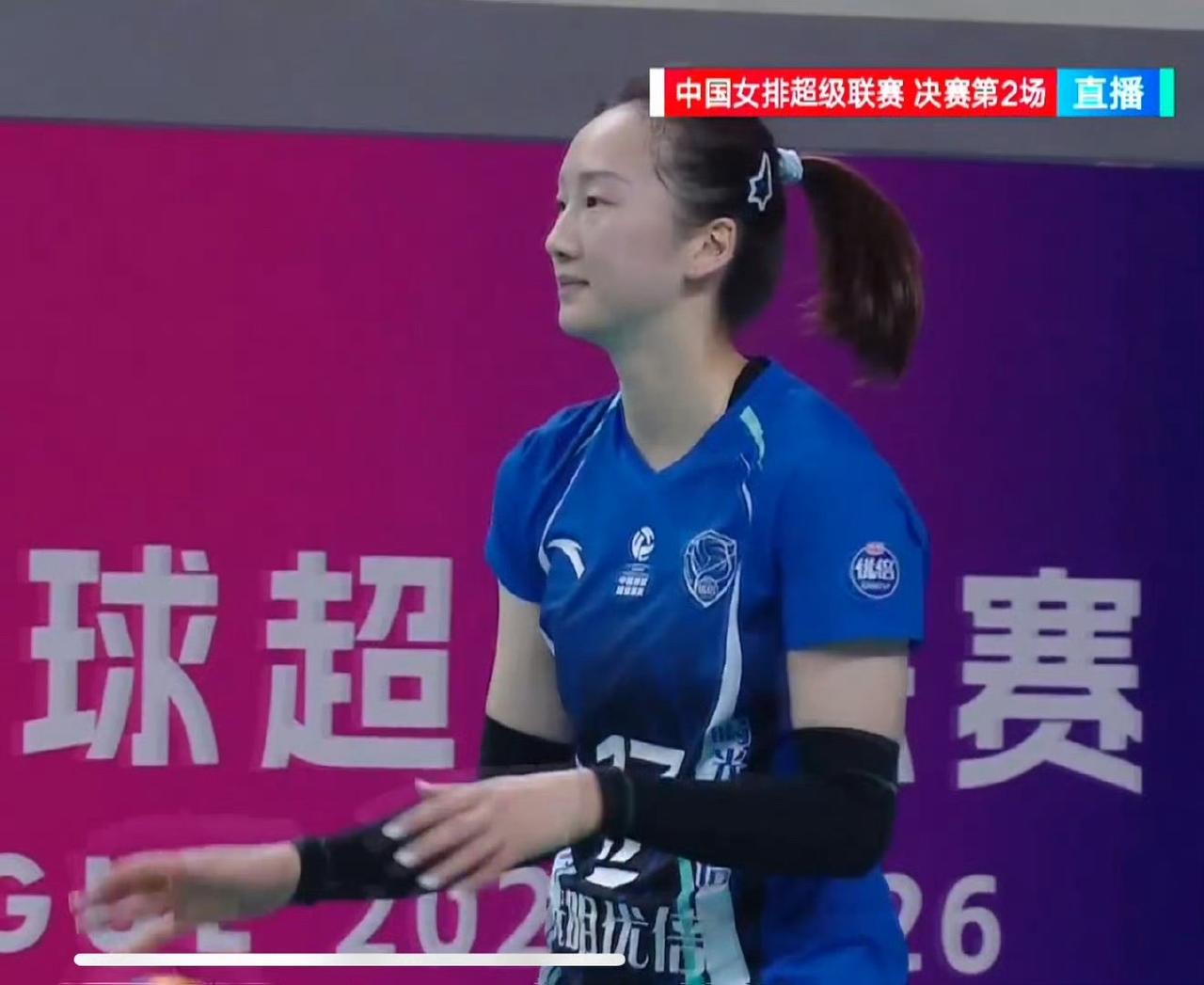 江苏女排会卫冕失败？排超次回合，江苏女排惨败于上海女排，场分1:1，其中，江苏三