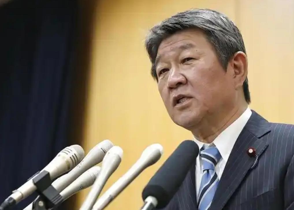 日本外务大臣茂木的一句话，把舆论场瞬间点燃。他公开表示，日本已经放弃对台湾的一切