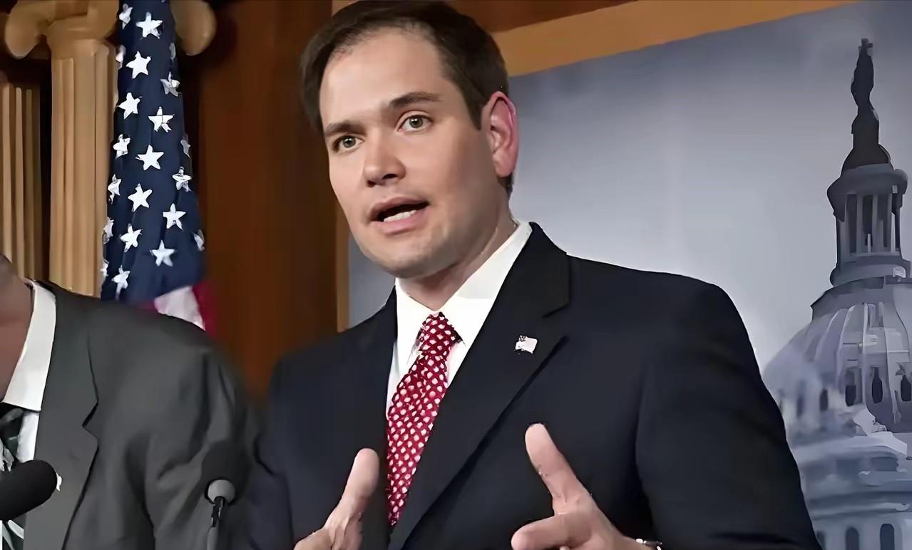 美国务卿鲁比奥说；“由于中国新疆地区生产的多晶硅占全球供应的近一半，美国太阳能行