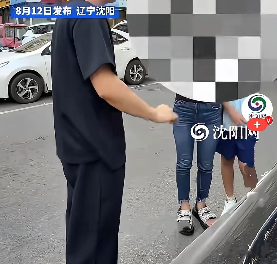 近日，辽宁沈阳一车主正在家里休息，突然接到电话，说自己停在楼下的奔驰车被刮了，他