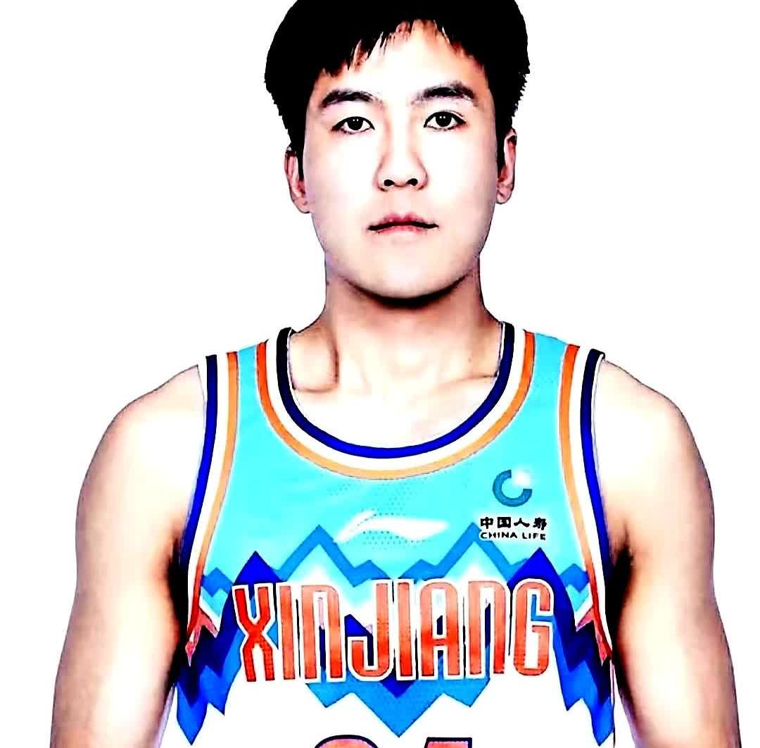 山东队还在囤老将？26岁的黄荣奇只要100万，真香。山东平均年龄