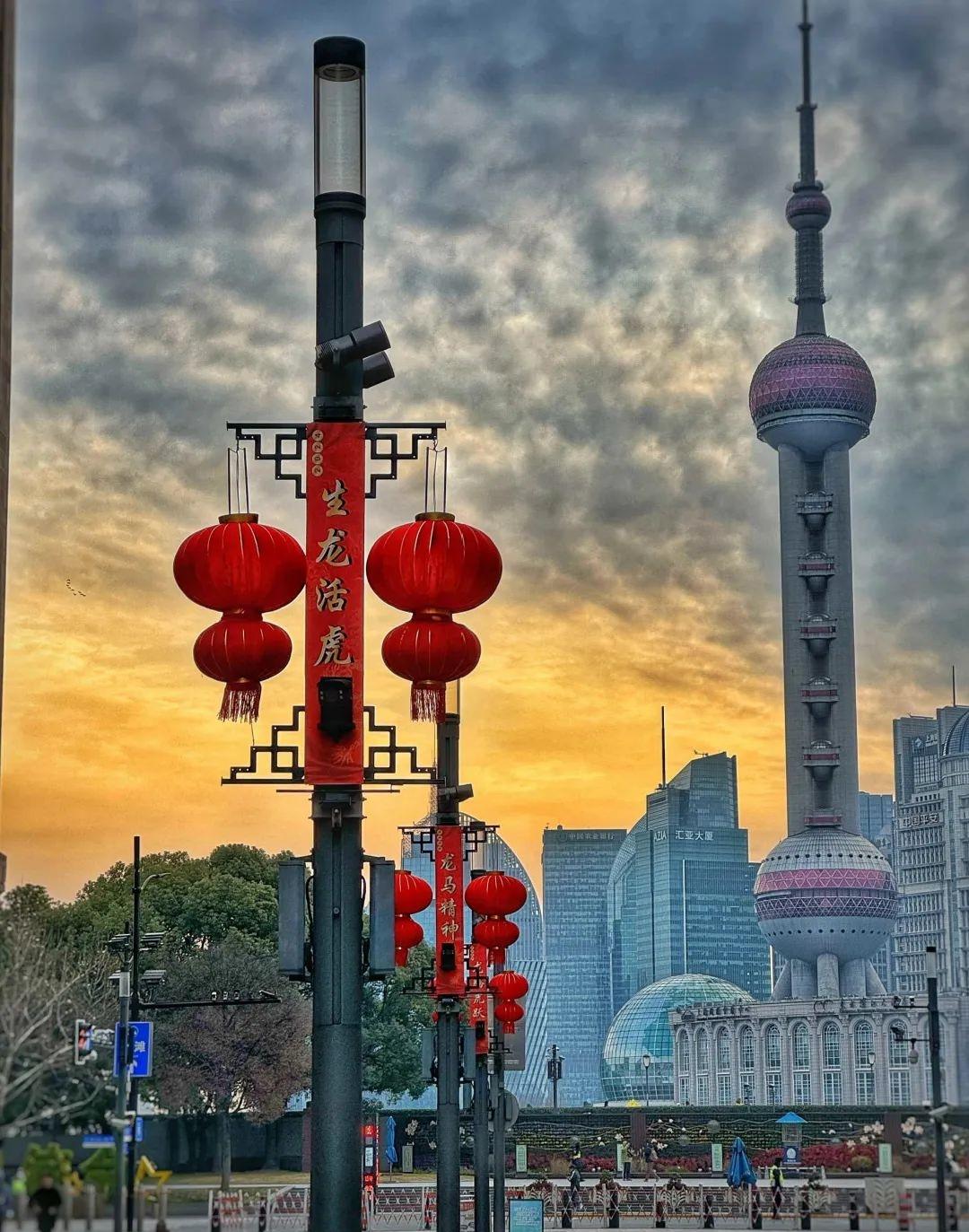 上海南京路的年味，独特魅力！到上海必打卡逛南京路步行街，才懂什么是恰到好处